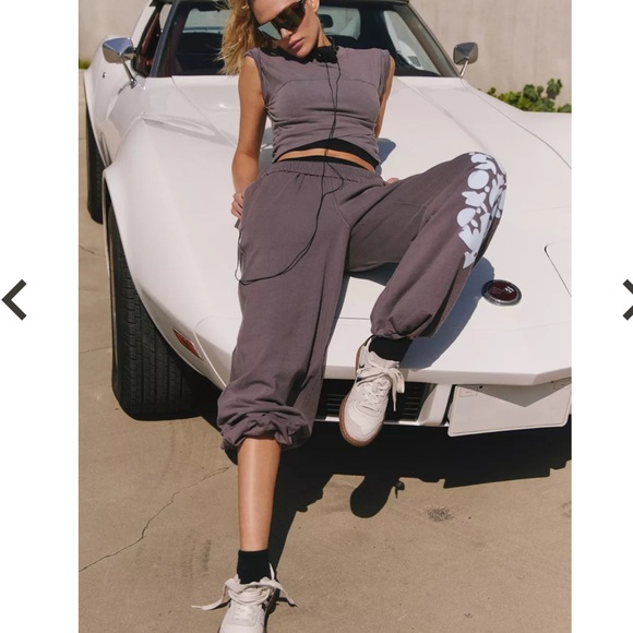 FP Movement Women's Hot Shot Logo
Crossover 2-Piece Set 🌸 - Picture 10 of 14